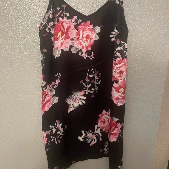 Honey punch black floral sleeveless mini - Picture 2 of 3